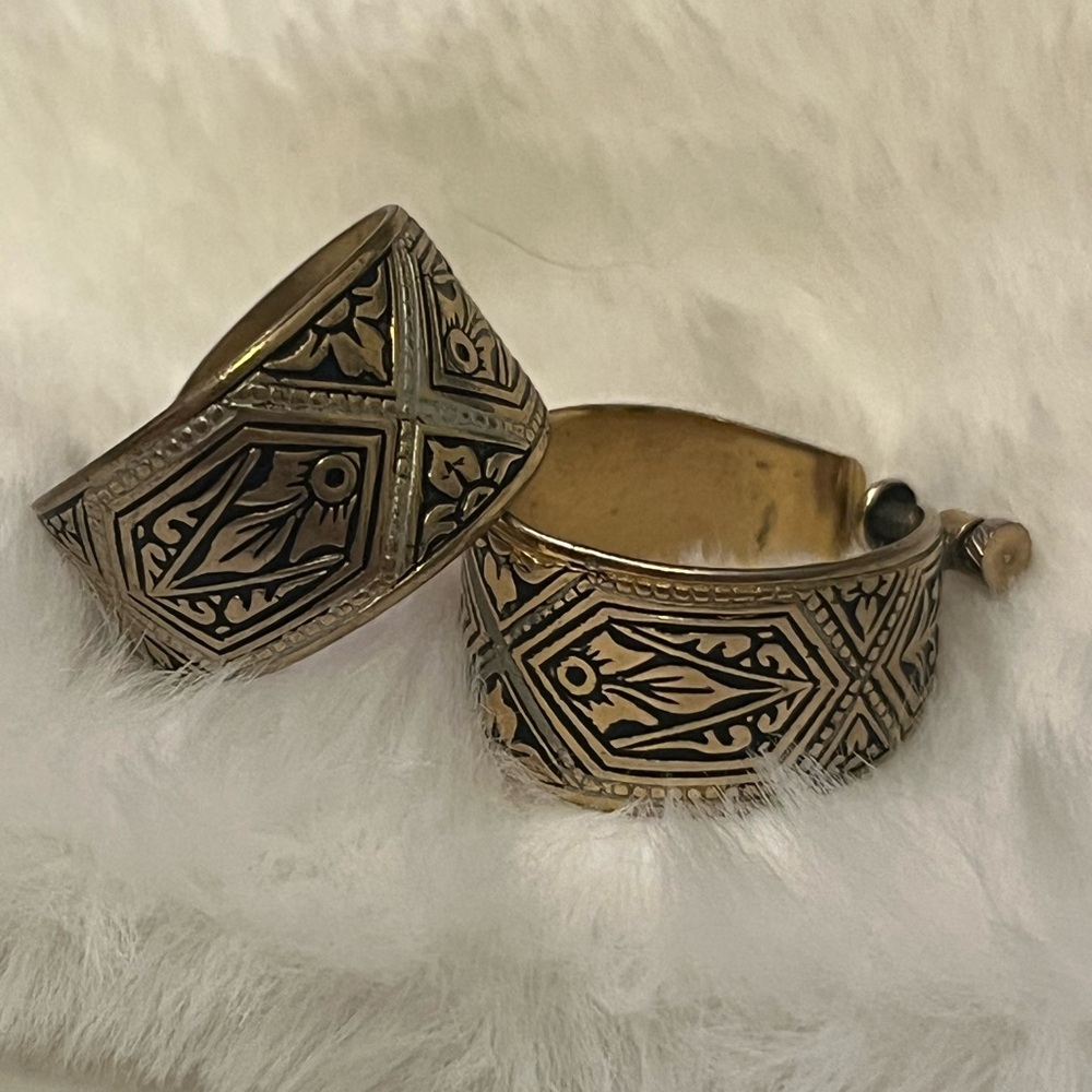 Damascene Screwback Hoop Earrings